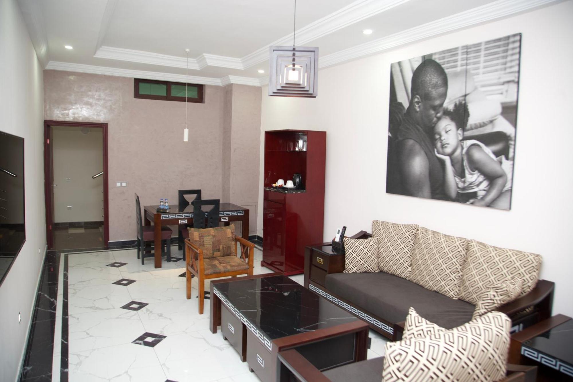 Capitole Hotel Abidjan Exterior photo